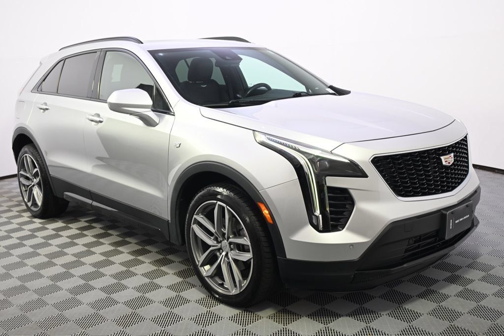 Used 2019 Cadillac XT4 Sport w/ Cold Weather Package AWD/4WD image 8