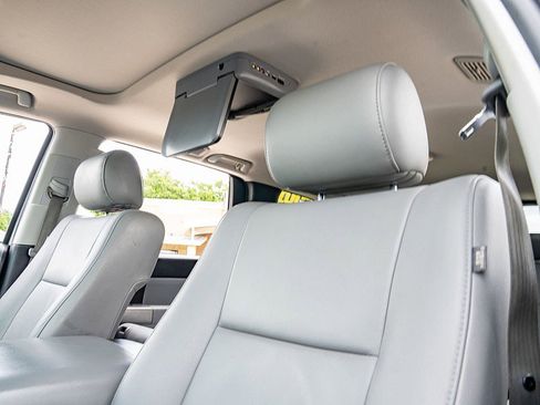 Used 2017 Toyota Sequoia SR5 w/ Premium Package RWD image 25