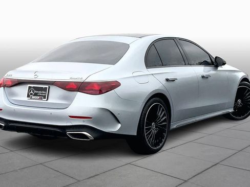 Used 2024 Mercedes-Benz E 350 4MATIC Sedan image 11