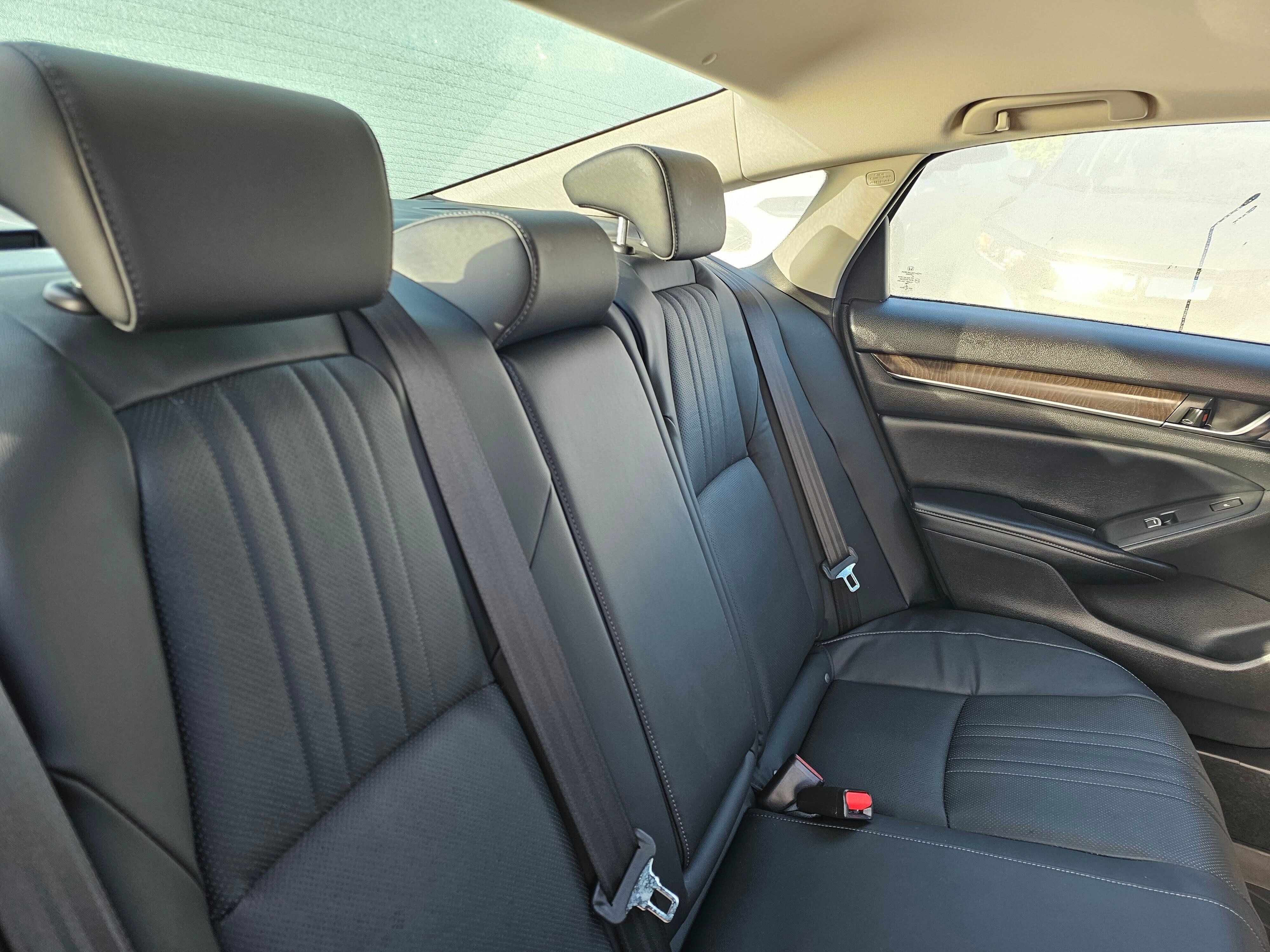 Used 2018 Honda Accord Touring image 13