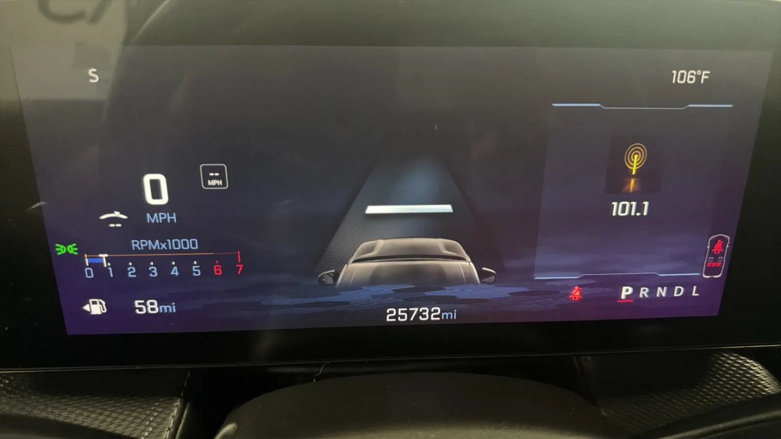 Used 2025 Chevrolet Equinox LT FWD image 11