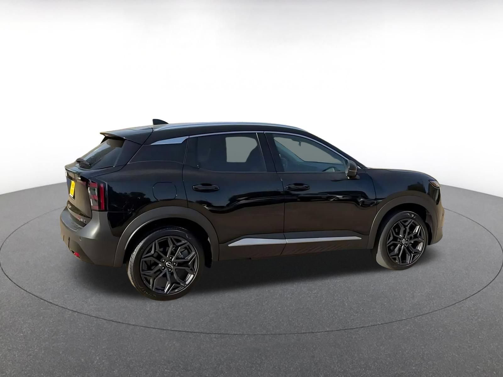 Used 2026 Nissan Kicks SR AWD/4WD image 13