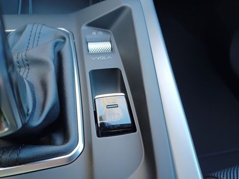 New 2024 Dodge Hornet R/T w/ R/T Blacktop Package image 33