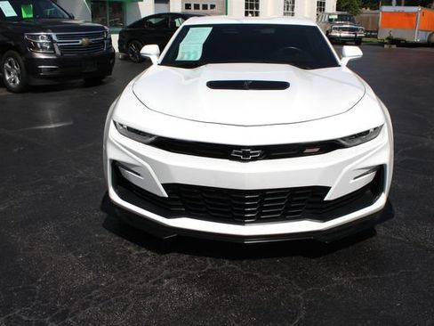 Used 2021 Chevrolet Camaro SS RWD image 19