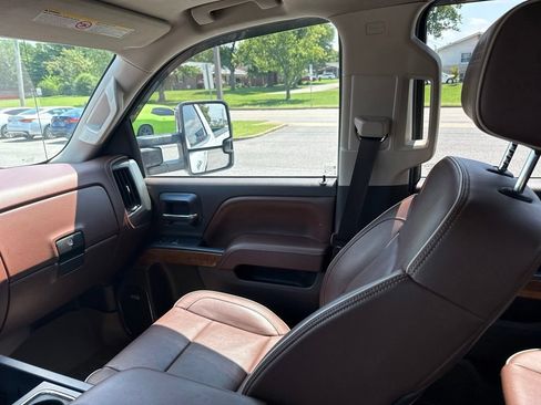Used 2015 Chevrolet Silverado 2500 High Country w/ Duramax Plus Package AWD/4WD image 17