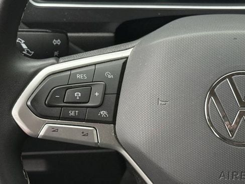 Used 2022 Volkswagen Tiguan SE FWD image 13