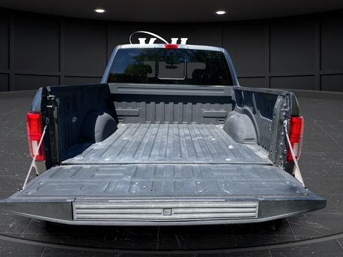 Used 2019 Ford F150 XLT w/ Equipment Group 302A Luxury AWD/4WD image 27