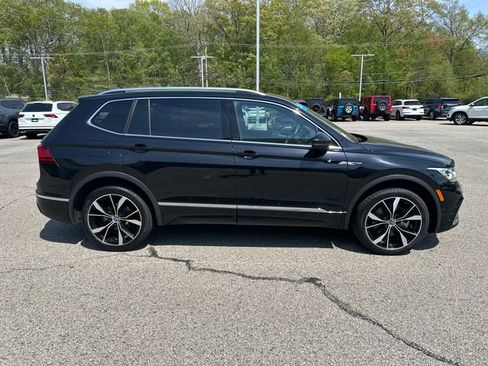 Certified 2023 Volkswagen Tiguan SEL R-Line AWD/4WD image 10