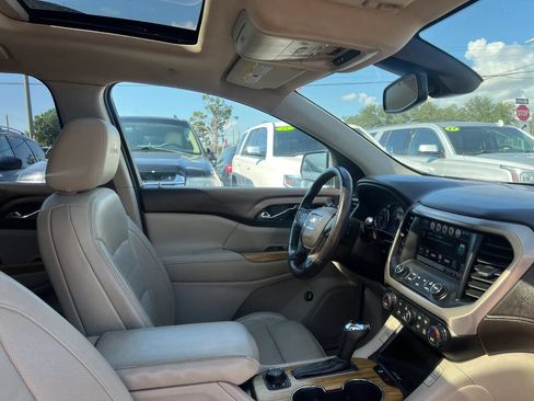 Used 2017 GMC Acadia Denali w/ Technology Package FWD image 16
