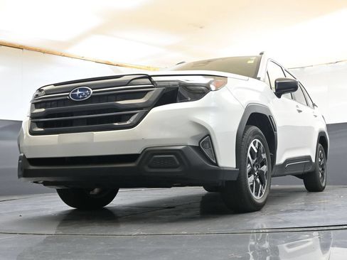 Used 2025 Subaru Forester Premium AWD/4WD image 29