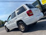 Used 2003 Jeep Grand Cherokee Laredo image 2