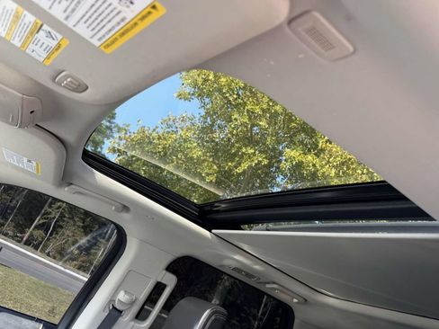Used 2019 Ford Expedition Platinum AWD/4WD image 17