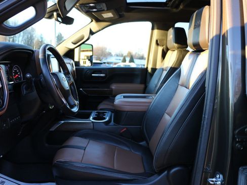 Used 2022 Chevrolet Silverado 3500 High Country w/ Z71 Off-Road Package image 30