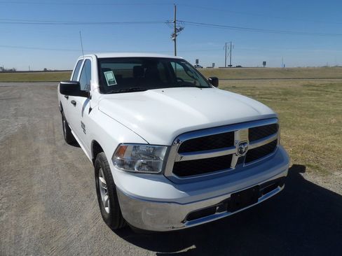 Used 2024 RAM 1500 Classic SLT image 4