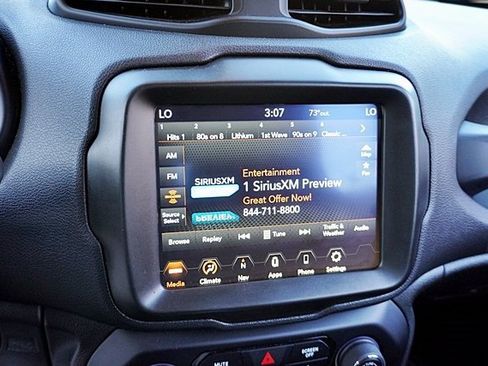 Certified 2022 Jeep Renegade Latitude image 24