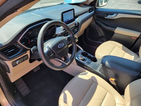 Used 2020 Ford Escape SE FWD image 5