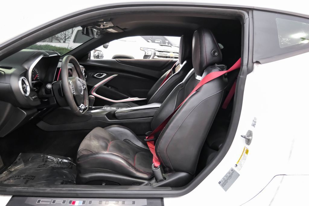 Used 2018 Chevrolet Camaro ZL1 RWD image 16