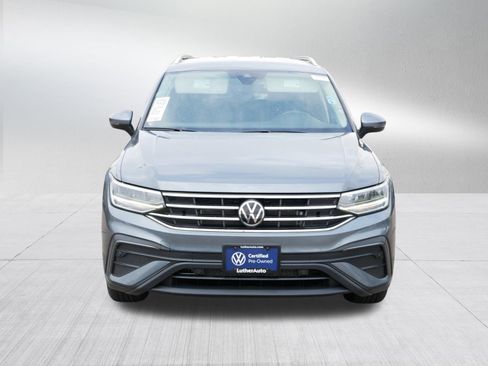 Certified 2022 Volkswagen Tiguan SE image 3
