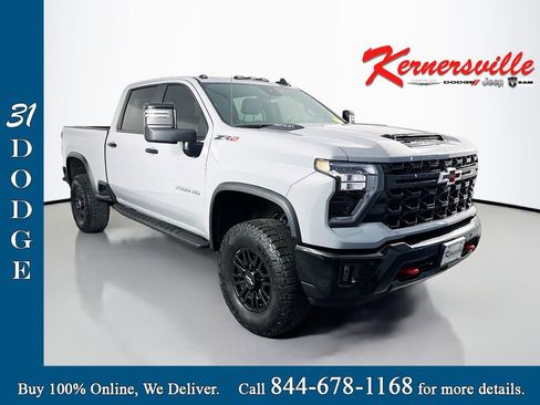 Used 2025 Chevrolet Silverado 2500 ZR2 w/ Technology Package AWD/4WD image 1
