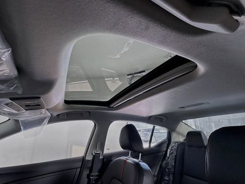 New 2025 Nissan Sentra SR w/ SR Premium Package image 22