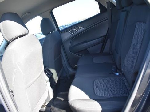 Used 2023 Kia Sportage LX image 16