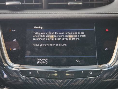 Used 2025 Cadillac XT6 Premium Luxury w/ Technology Package FWD image 15