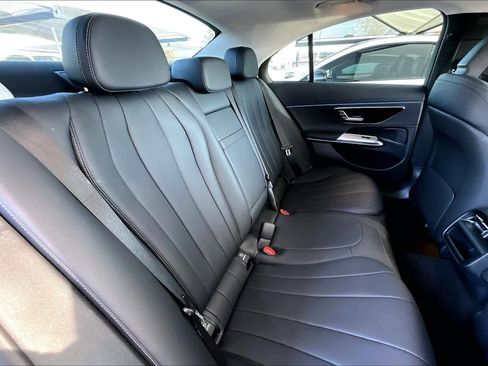 Used 2025 Mercedes-Benz E 350 Sedan image 19