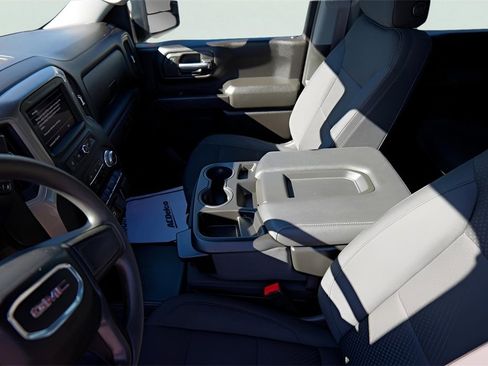 Certified 2024 GMC Sierra 2500 Pro image 7