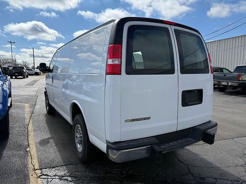 Used 2024 Chevrolet Express 2500 w/ Driver Convenience Package image 3