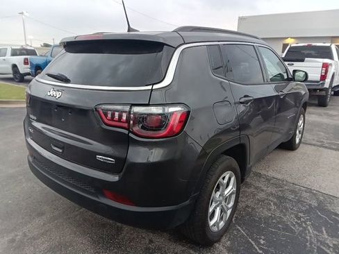 Used 2024 Jeep Compass Latitude AWD/4WD image 6