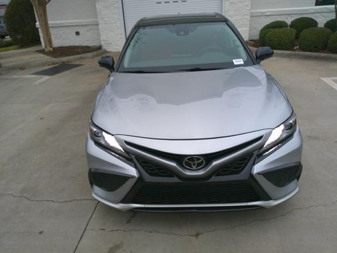 Used 2024 Toyota Camry XSE image 3