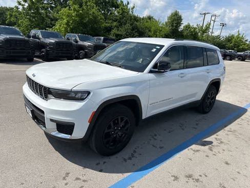 Used 2021 Jeep Grand Cherokee L Limited w/ Trailer Tow Group (B) AWD/4WD image 15