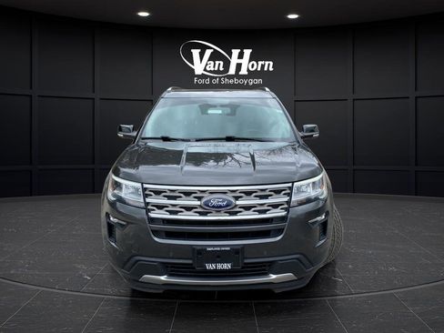 Used 2018 Ford Explorer XLT w/ Equipment Group 202A AWD/4WD image 2