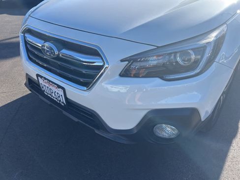 Used 2018 Subaru Outback 3.6R Limited image 10