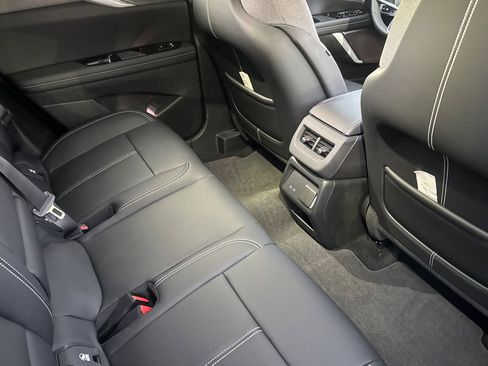 Certified 2025 Cadillac Optiq Luxury 1 image 17