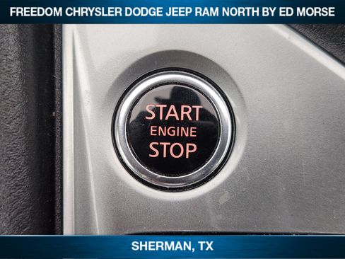 Used 2025 Nissan Altima 2.5 SV FWD image 15
