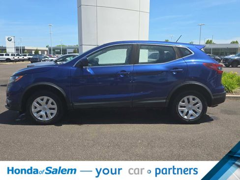 Used 2020 Nissan Rogue Sport S FWD image 3