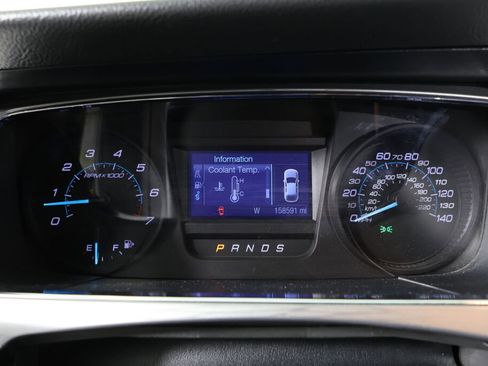 Used 2015 Ford Taurus SEL image 30
