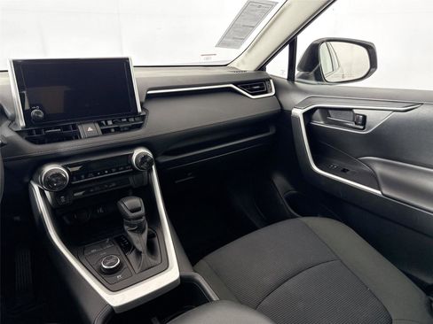 Certified 2025 Toyota RAV4 LE image 28