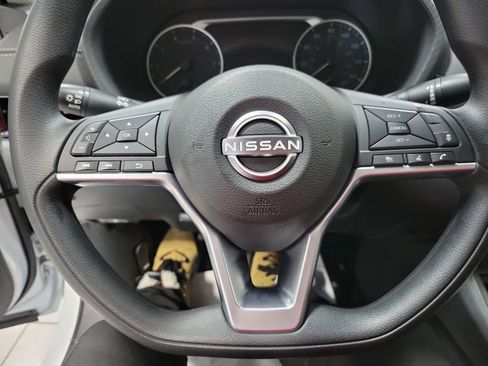 Used 2025 Nissan Sentra SV image 30