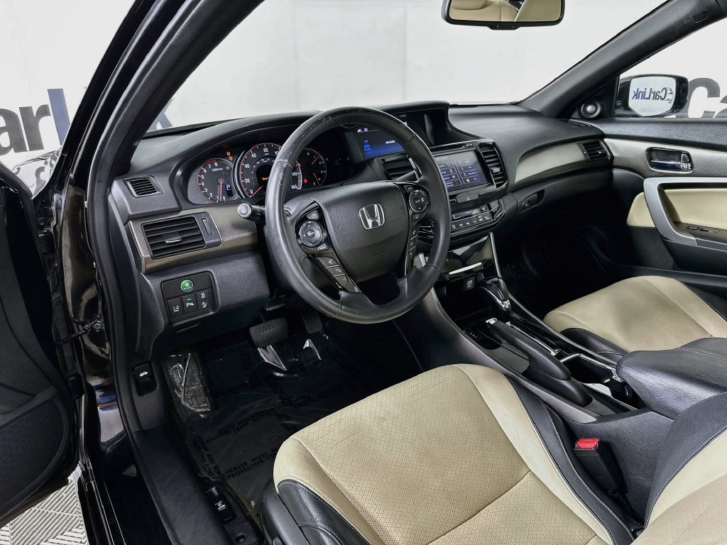 Used 2016 Honda Accord Touring image 10