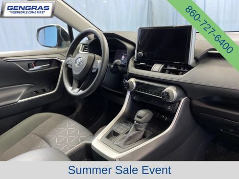 Used 2025 Toyota RAV4 XLE AWD/4WD image 42