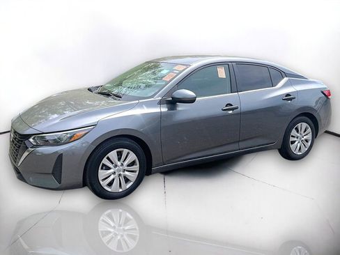 Used 2025 Nissan Sentra S FWD image 2