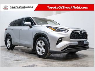 Used 2024 Toyota Highlander LE video 1