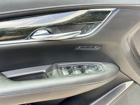 Used 2021 Cadillac XT5 Premium Luxury FWD image 19