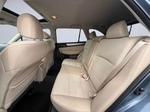 Used 2016 Subaru Outback 2.5i Premium AWD/4WD image 18