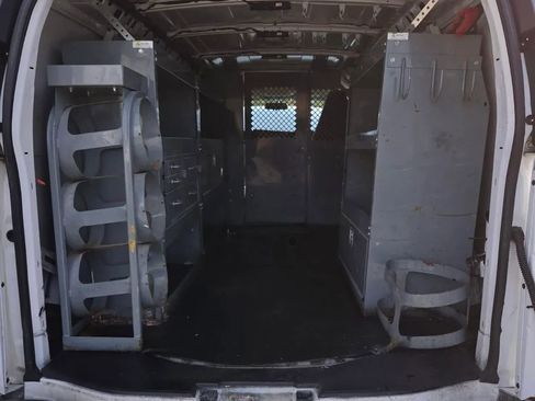 Used 2021 Chevrolet Express 2500 w/ Driver Convenience Package image 9