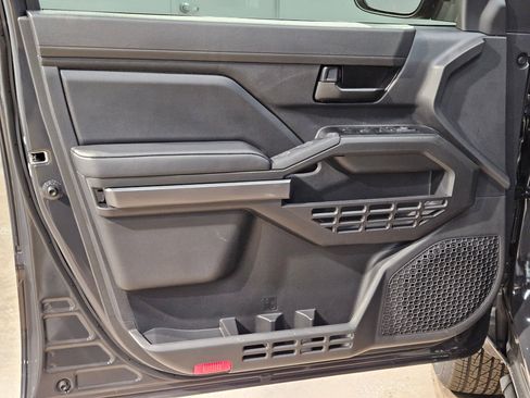 New 2026 Toyota Tacoma SR5 AWD/4WD image 11