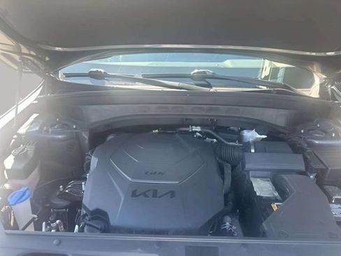 Used 2025 Kia Telluride S FWD image 6