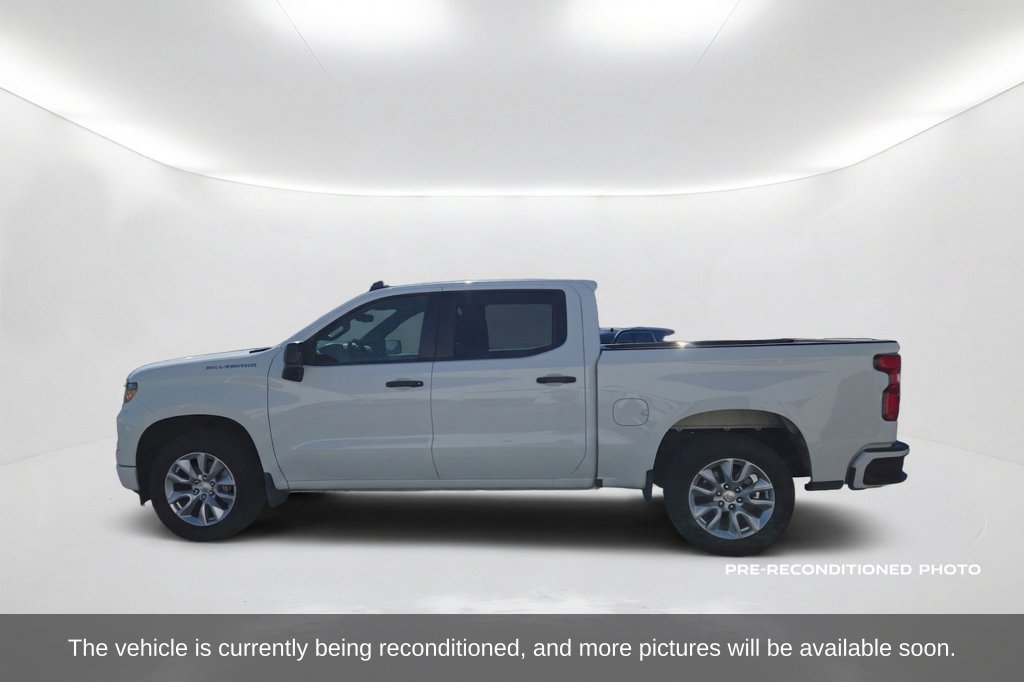 Used 2022 Chevrolet Silverado 1500 Custom RWD image 9
